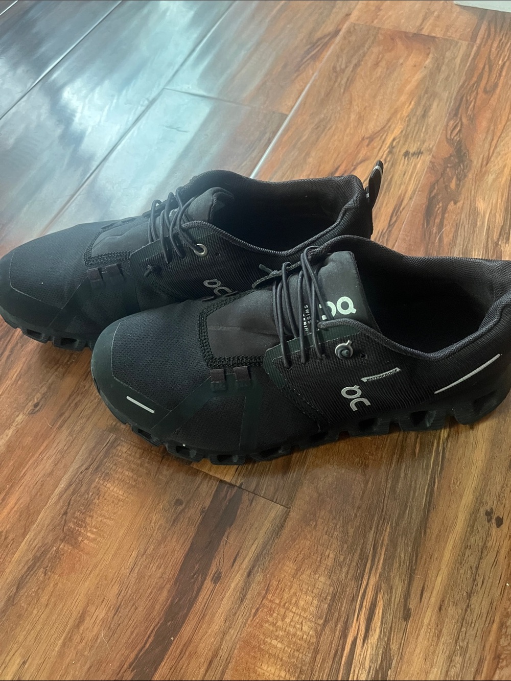 On Running Black women's athletic Shoes